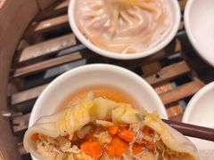 -莱莱小笼·乔艾