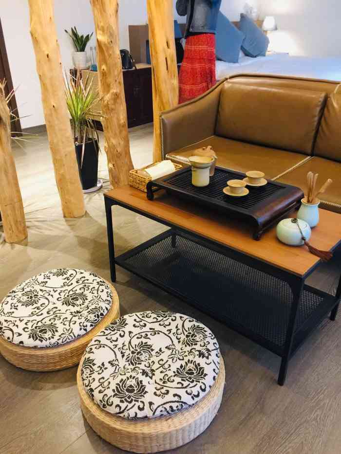 静观涵舍-"国庆晚上六点去的,只有一桌空位,菜品也被.