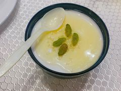 哈萨克酸奶-巴扎美食·新疆菜·西域歌舞表演餐厅(新疆大厦店)