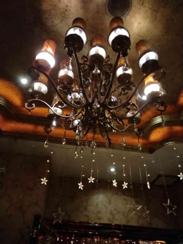 金沙音乐ktv(重庆旗舰店)-"环境就是富丽堂皇,音效还行,去的包房只有.