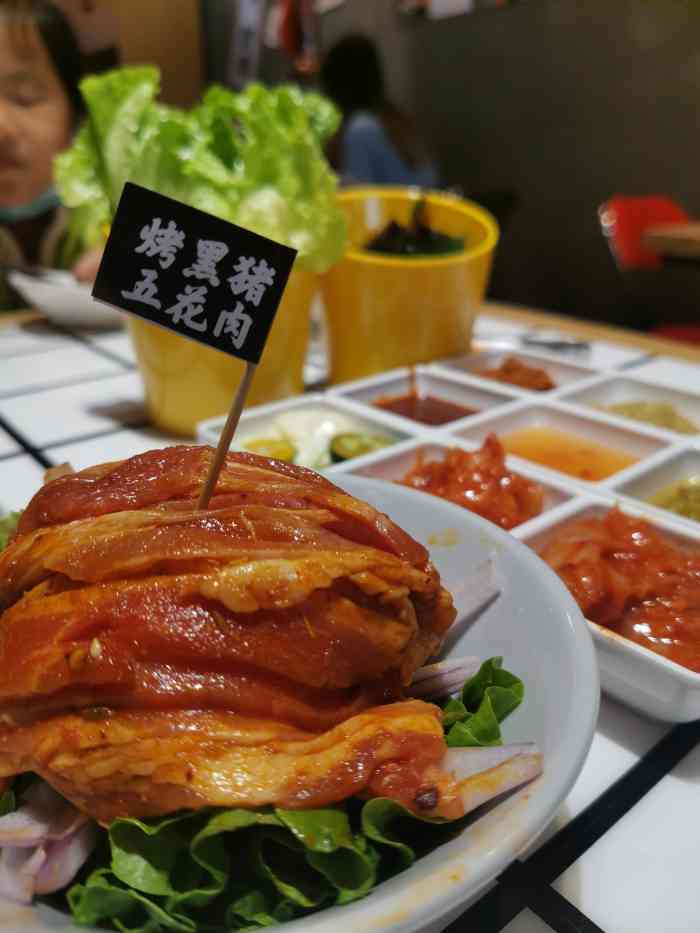 小放肆烤肉(广艺店)-"[薄荷]环境:店内环境有点重金属工业风的.
