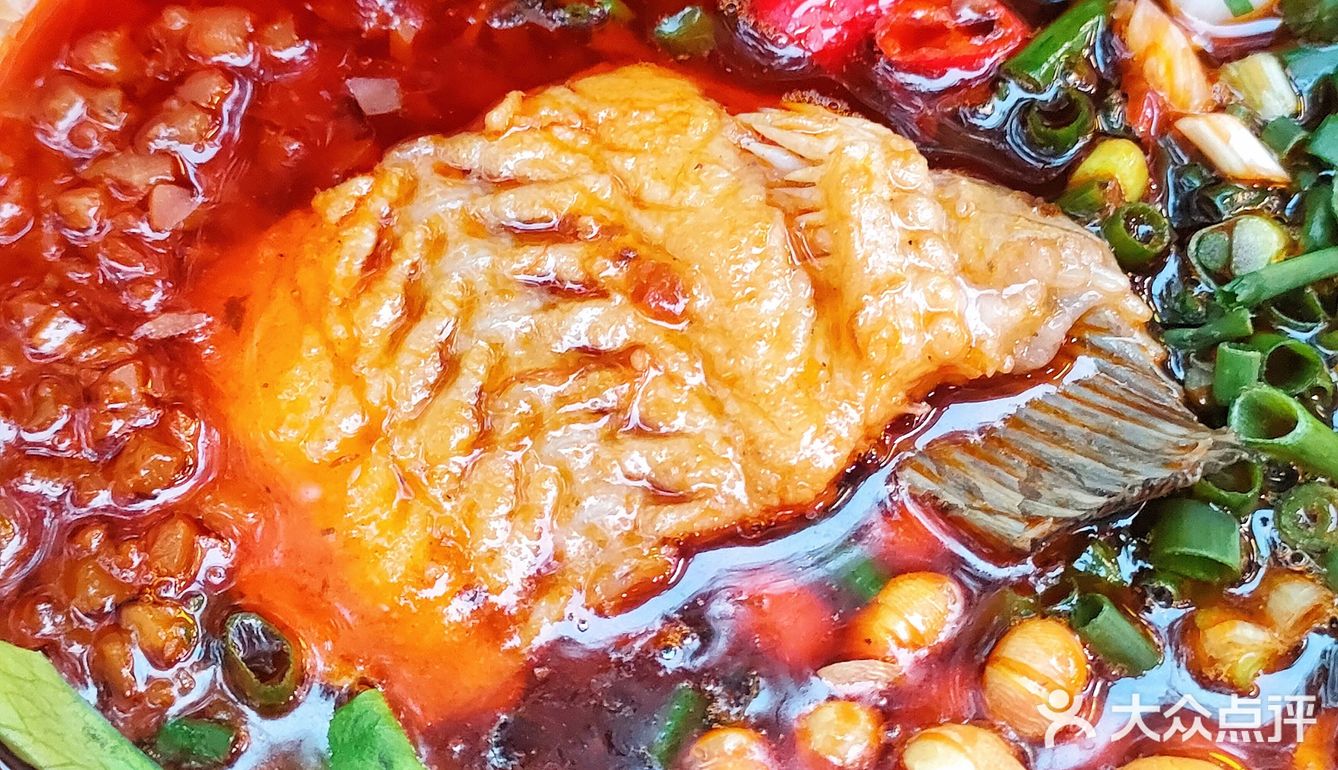 一整条江团鱼煮在火锅里能有多绝！