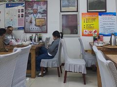 -溢心园香河肉饼总店