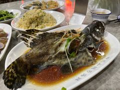 -四川小胡子海鲜(丁村万人海鲜广场店)