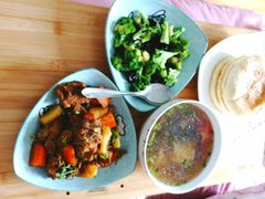 -爱月宝月嫂·育儿嫂(哈尔滨总店)