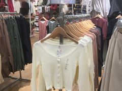 -优衣库(南宁江南万达店)