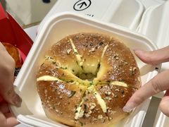 -HOT CRUSH趁热集合·现烤面包(环球港店)