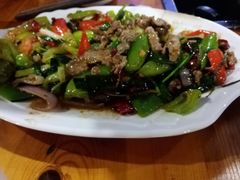-五指山生态小黄牛(皮皮虾海鲜广场店)