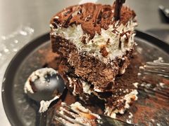 -W COLLECTIVE  DESSERT SHOP