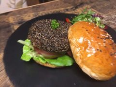 -HIGH FIVE哈福手工汉堡(桂林路店)