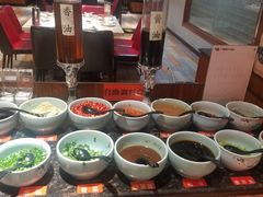 自助调料区-潮牛禾记•潮汕鲜牛肉火锅(新亚洲店)