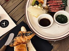 -Mark&Mars Restaurant