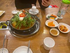 -喇喇排骨火锅·传统韩式脊骨汤(望京西园总店)