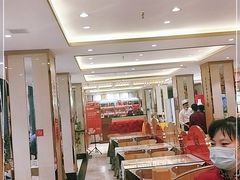 大堂-添福来墨鱼饺子 · 海鲜东北菜(大连星海·黄浦路店)