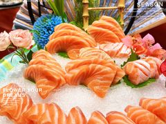 -龙悦湾酒家·八阵鱼生·渔人码头店