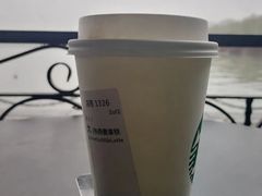 燕麦拿铁-星巴克(郑州曼哈顿广场店)