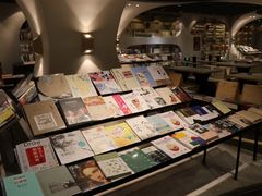 -钟书阁(珍园店)
