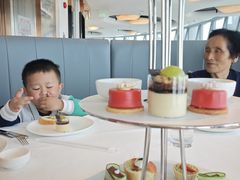 -广州塔卢特斯法国旋转餐厅