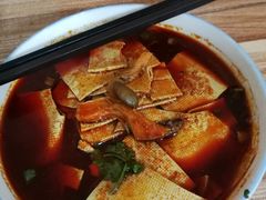 -老字号杨坡红油米线腊汁肉夹馍(东四道巷店)
