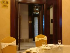 -荣誉国际酒店-海鲜自助餐厅(迎宾大道店)