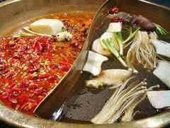 -沸炉重庆老火锅(军事博物馆店)