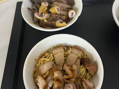 -松树干拌面店