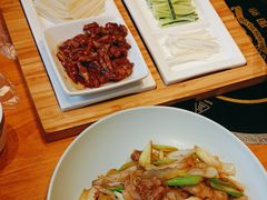 -娜仁图雅蒙古美食村(33小镇店)