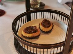 一口鲍鱼酥-三号黄浦会Canton Table