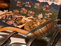 -芸山季·云南山珍菌火锅(人民广场来福士店)