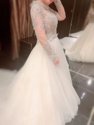 点击看大图 -GRACE KELLY婚纱与礼服(北京店)