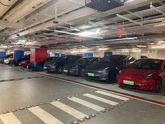 -TESLA 特斯拉(上海太古汇体验店)