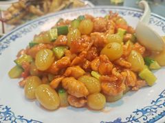 -郑小二山东特色炒鸡店(红小巷店)