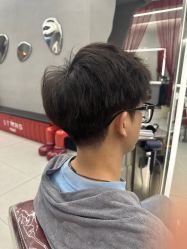 -侨治发型