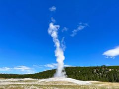 -老忠实间歇泉