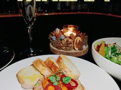 -wineapp葡萄酒餐吧(外滩金融中心店)