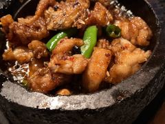 石锅杭椒牛蛙-桂满陇天书(南京德基旗舰店)
