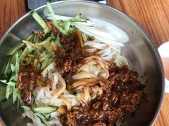 传统炸酱面-东北人粗粮饺子坊(南山店)