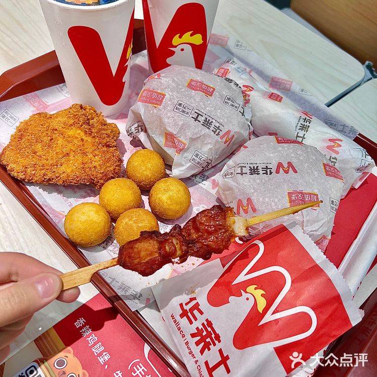 只有我喜欢吃华莱士吗[笑哭]