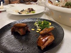 招牌红烧乳鸽-酌宴府The China Club·广州万富希尔顿酒店(云城东路店)