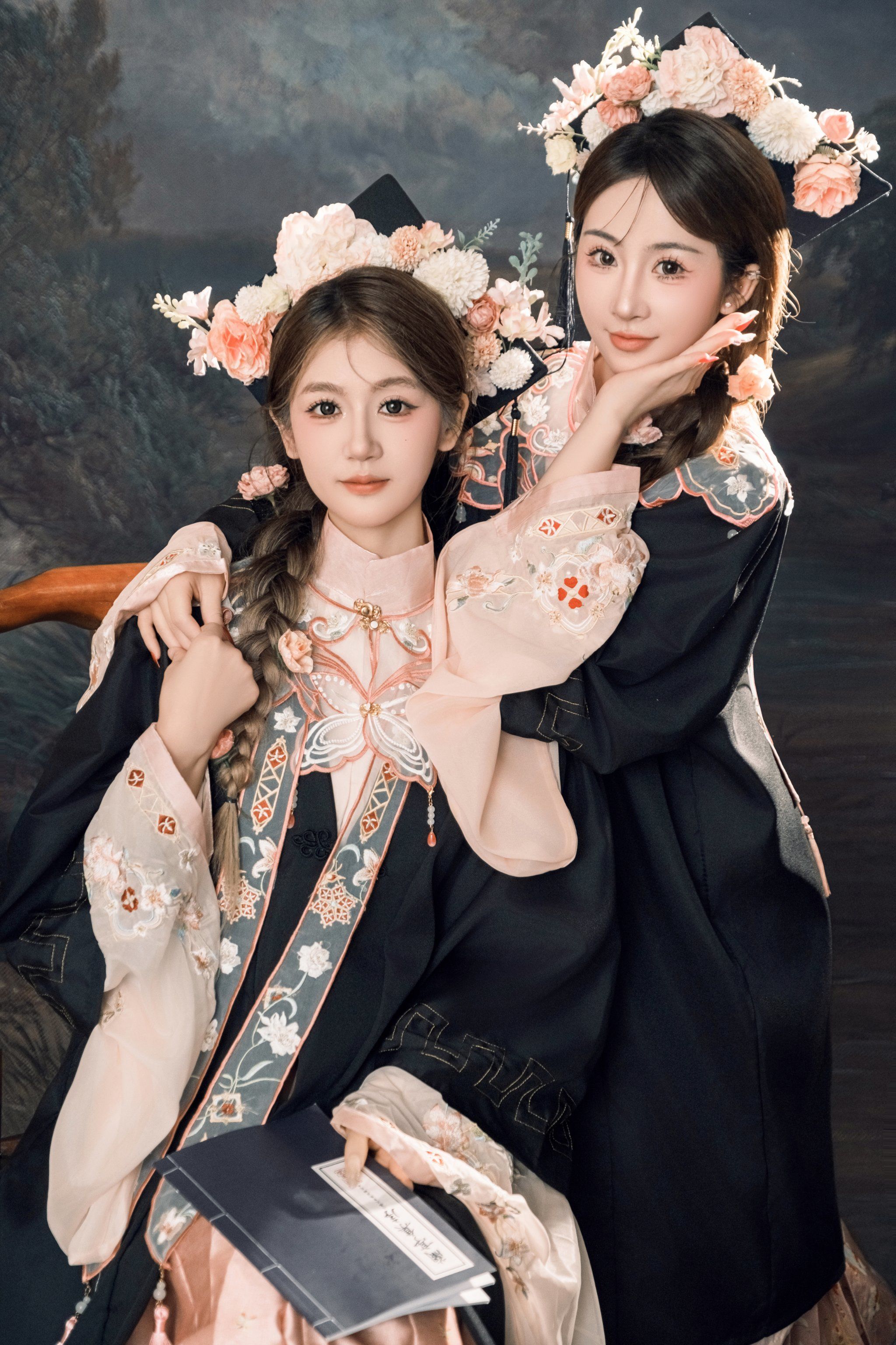 学士服闺蜜写真