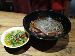 -万记麻辣烫国展总店