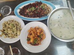 -雪湖煜辰鱼头老店(雪野湖店)