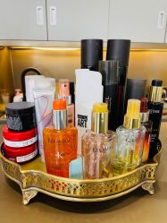 -变画·发型STUDIO