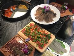 -热火朝天鲜切牛肉火锅(南强街巷店)
