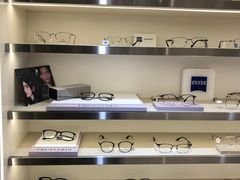 -视野联行眼镜·蔡司·尼康·授权优选门店(青浦宝龙店)