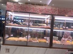 面包甜点陈列柜-奈雪的茶(新天地广场PRO店)