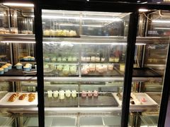 面包甜点陈列柜-福成自助烤肉(华冠天地城关店)