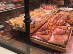 -巴黎贝甜(大宁国际商业广场店)
