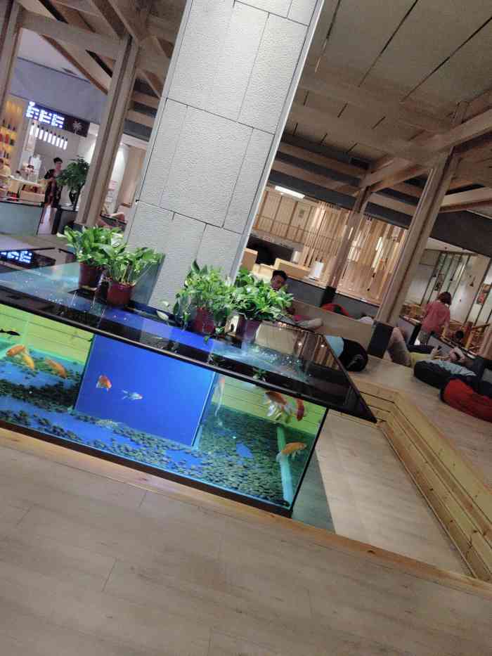 棕榈湾汗蒸温泉会馆-"新开业的,整体感觉不错!在地下车库有人发.