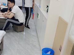 -郑远元专业修脚房(莘朱路店)